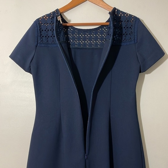 Brooks Brothers Short Sleeve Eyelet Dress in Navy Blue Sz. Medium - Picture 7 of 10